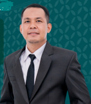 Dr. Ezi Apino, M.Pd